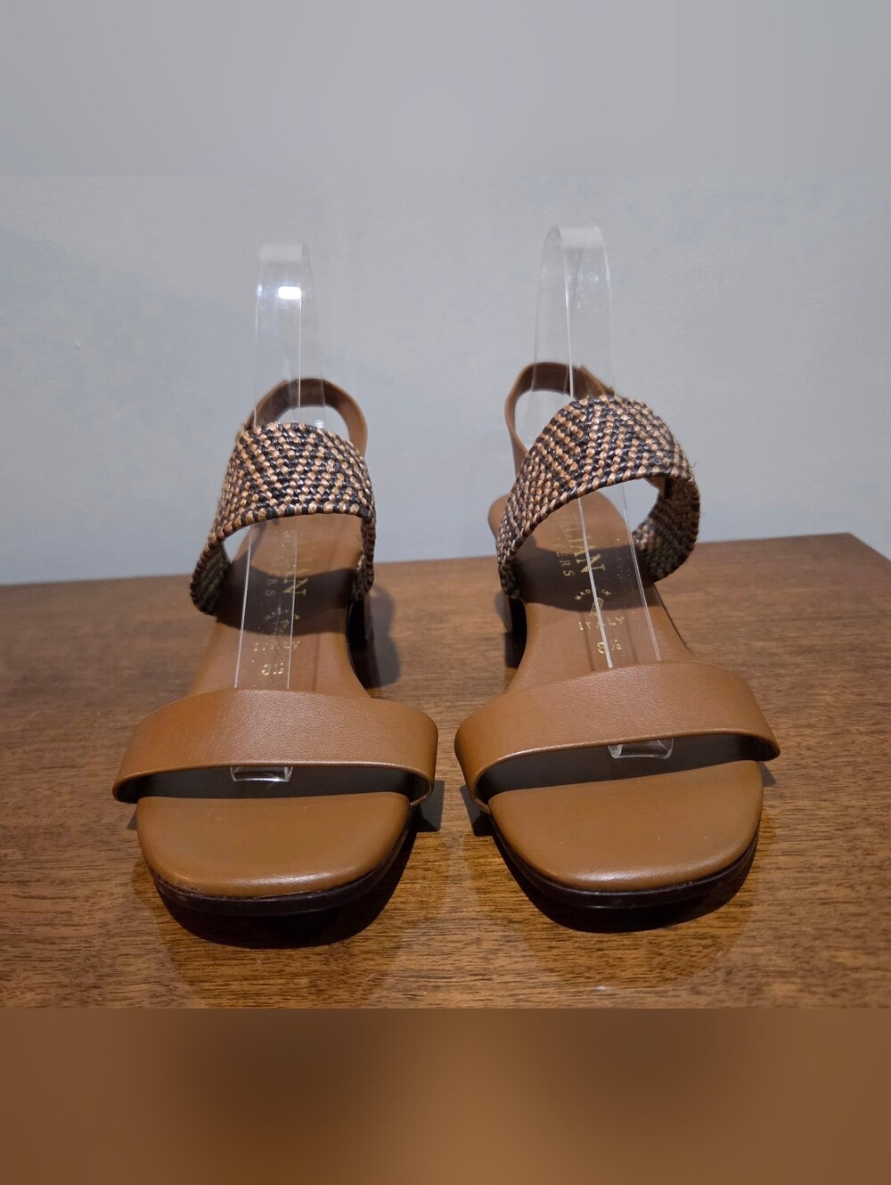 Italian Shoemakers Brand Brown & Black Stacked Heel Sandals Size 8.5